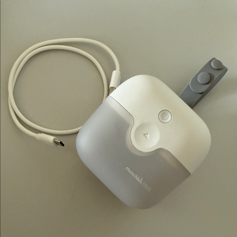 Munchkin Portable UV Sterilizer Plus with Rechargeable Battery